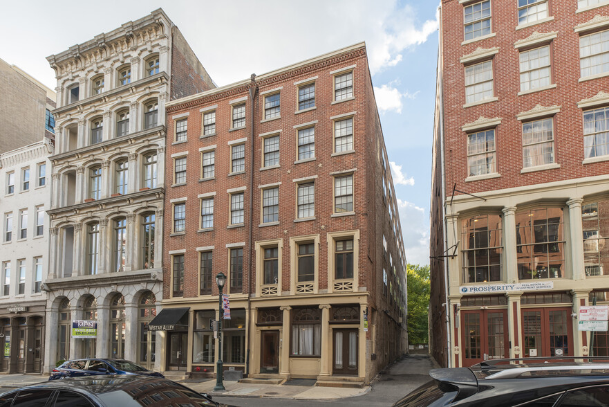 30-32 N 3rd St, Philadelphia, PA for lease - Building Photo - Image 1 of 12