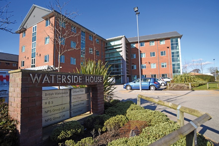 Waterside Dr, Wigan for lease - Building Photo - Image 3 of 4