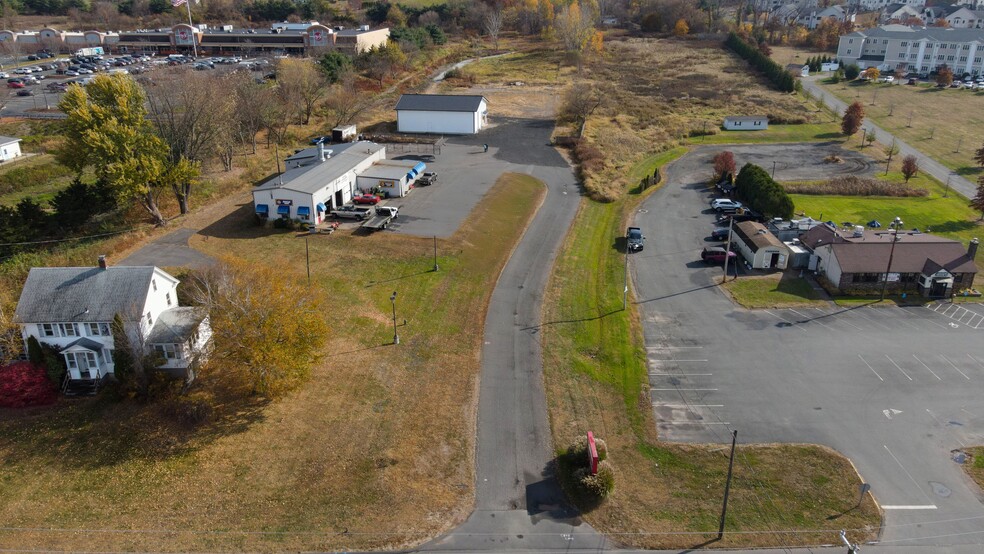 133 West Rd, Ellington, CT for lease - Building Photo - Image 3 of 6