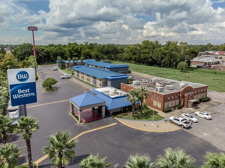 234 Lobdell Hwy S, Port Allen, LA 70767 Hospitality Property for Sale