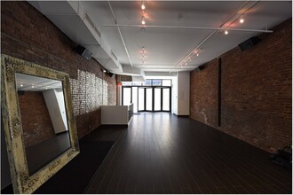 285-287 Tenth Ave, New York, NY for lease Interior Photo- Image 2 of 4