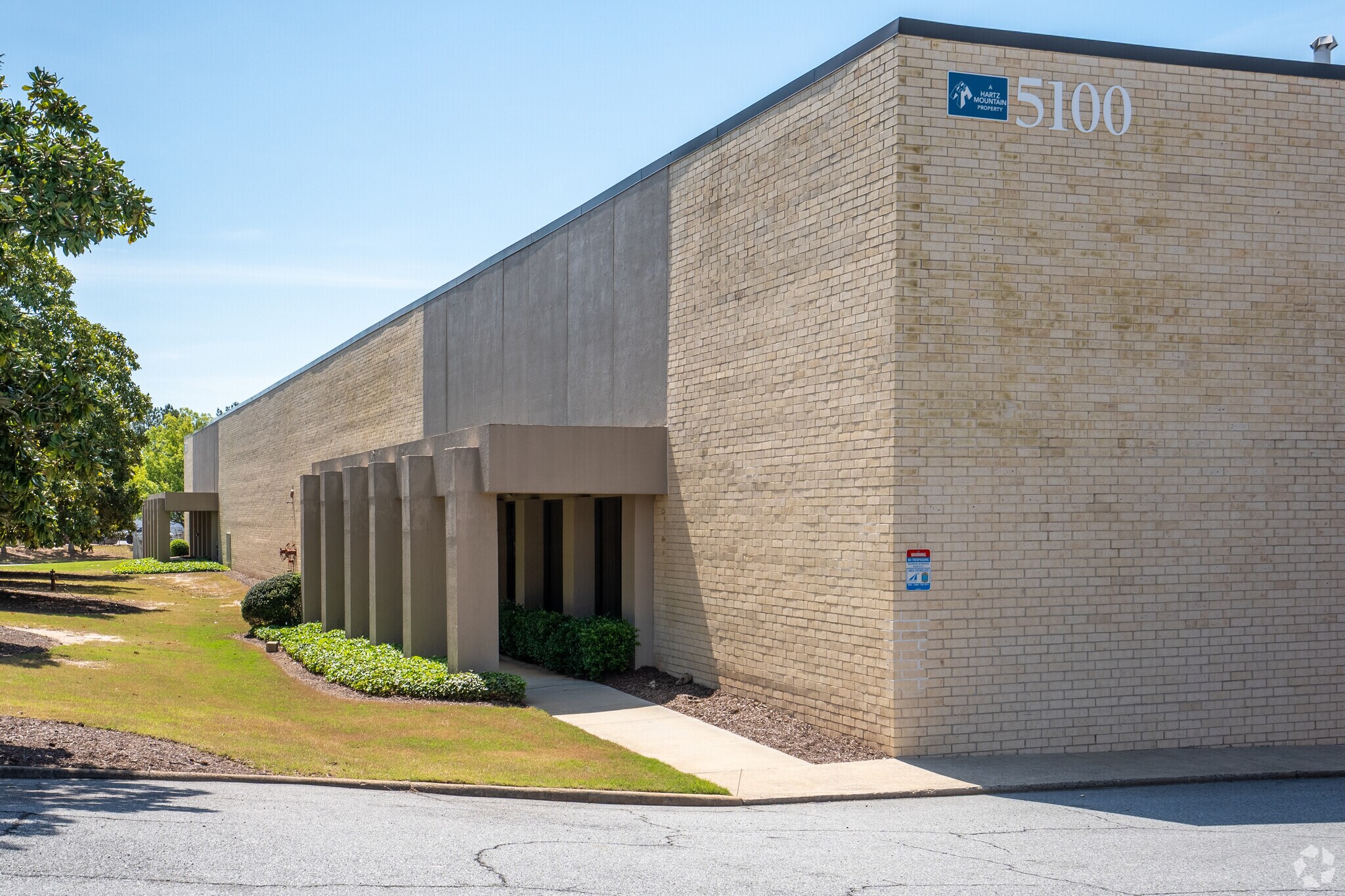 5100 Tulane Dr SW, Atlanta, GA for lease Primary Photo- Image 1 of 6