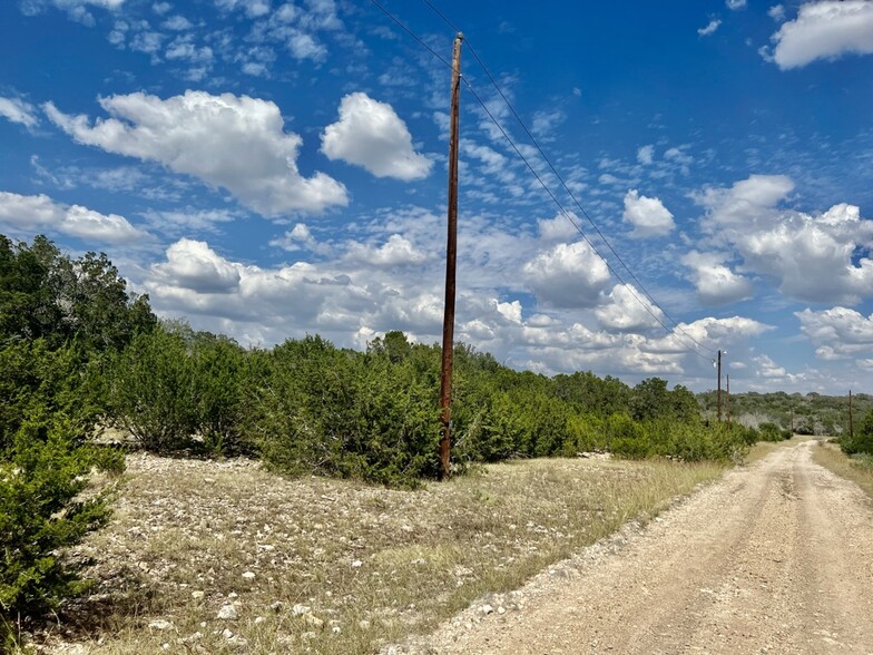 80 acres in Rockspring, Rocksprings, TX for sale - Building Photo - Image 3 of 7