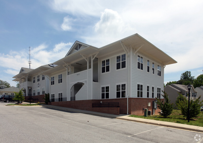 493 Main St, Prince Frederick, MD for sale - Building Photo - Image 1 of 1