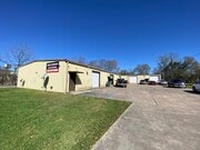 6582 Westwood Blvd, Beaumont TX - Warehouse