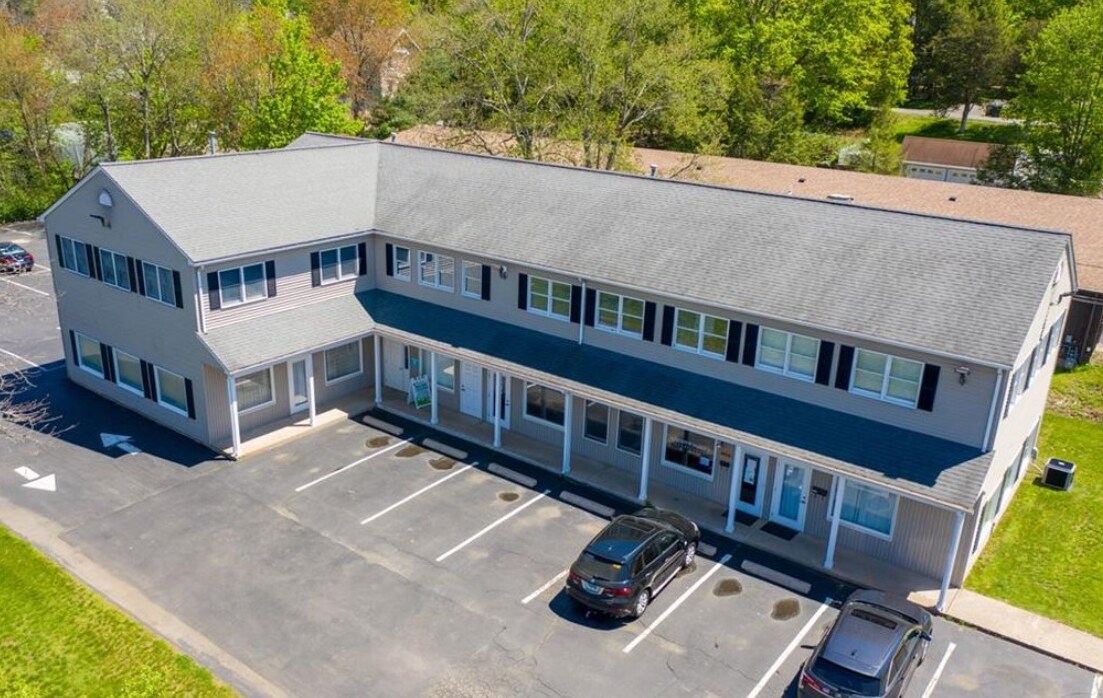 470 W Main St, Cheshire, CT 06410