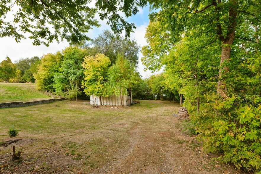 1704 S 18th St, Omaha, NE for sale - Primary Photo - Image 1 of 13