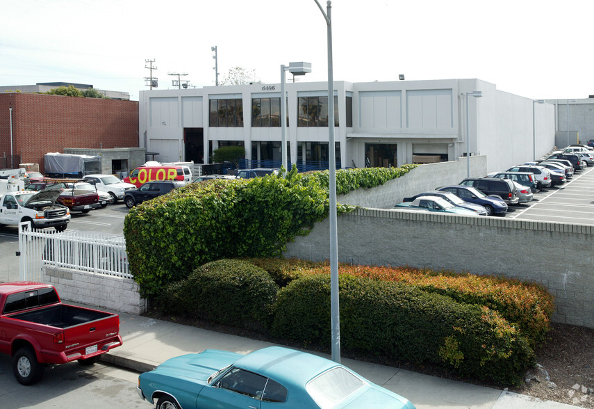 5425 Grosvenor Blvd, Los Angeles, CA for lease - Building Photo - Image 1 of 9