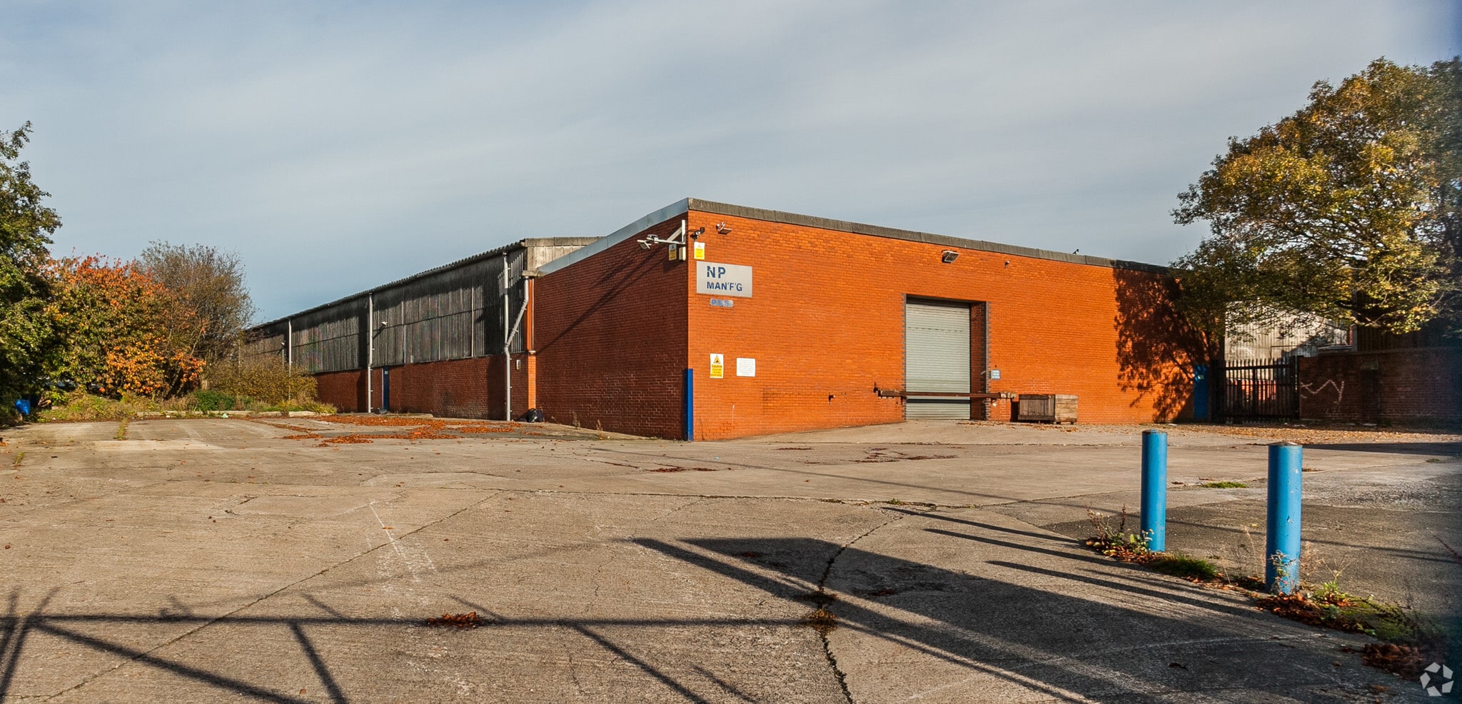 2 Hill St, Oldham for sale Primary Photo- Image 1 of 1