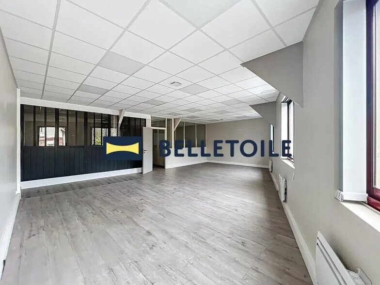 Office in Maisons-Alfort for lease - Interior Photo - Image 1 of 23