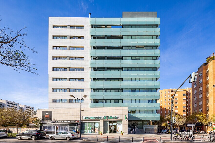 Avinguda d'Alfahuir, 45, València, Valencia for lease - Building Photo - Image 3 of 5