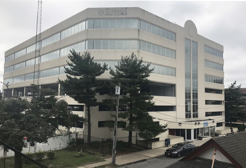 201 Grumman Rd W, Bethpage, NY 11714 Industrial for Lease