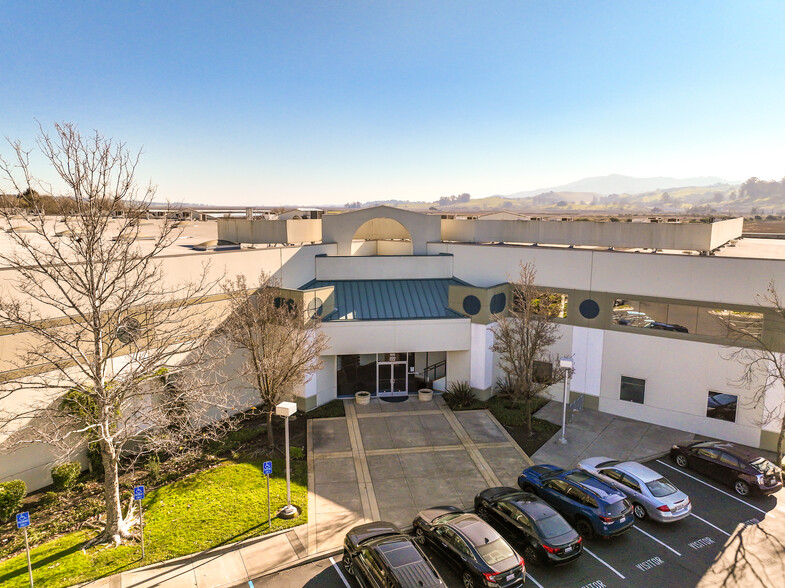 1450 Technology Ln, Petaluma, CA for lease - Building Photo - Image 2 of 4