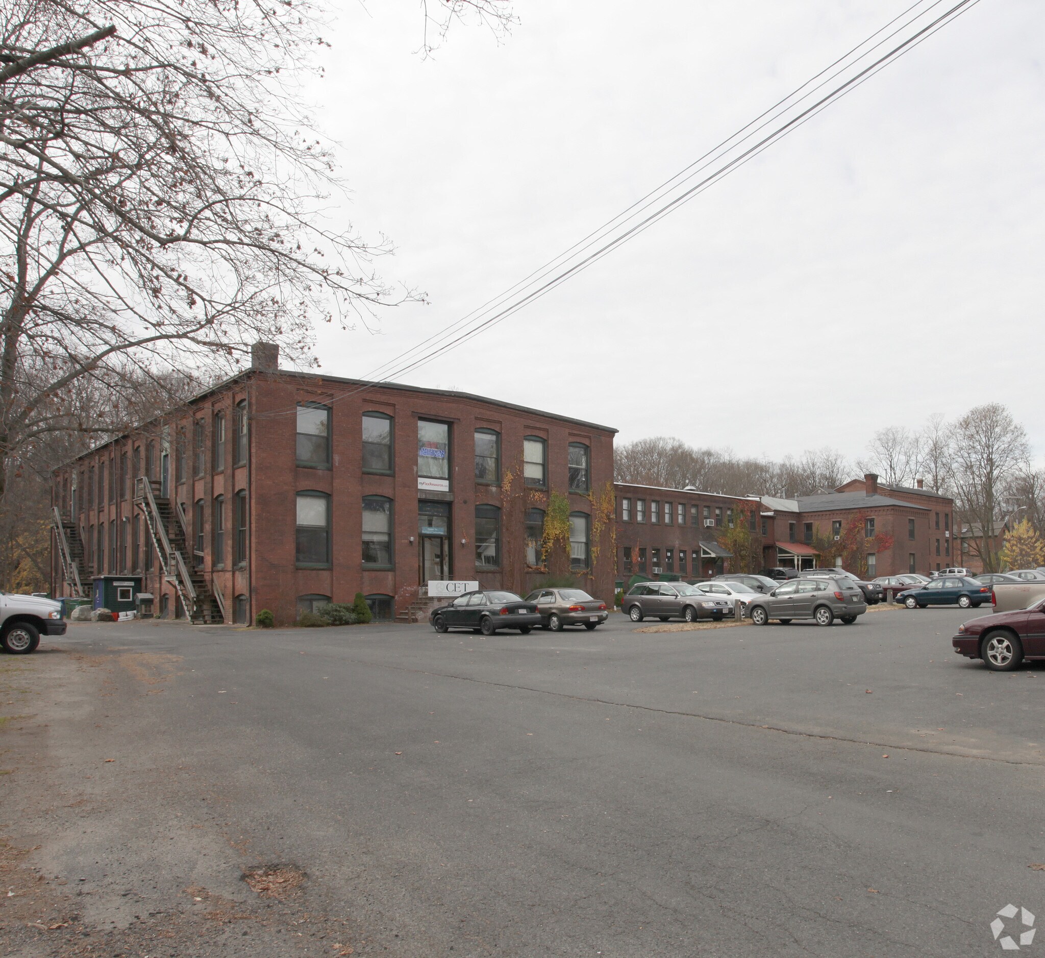 320 Riverside Dr, Florence, MA for sale Primary Photo- Image 1 of 1