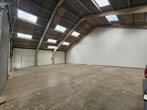 Chalk Ln, Sidlesham for lease Interior Photo- Image 1 of 9