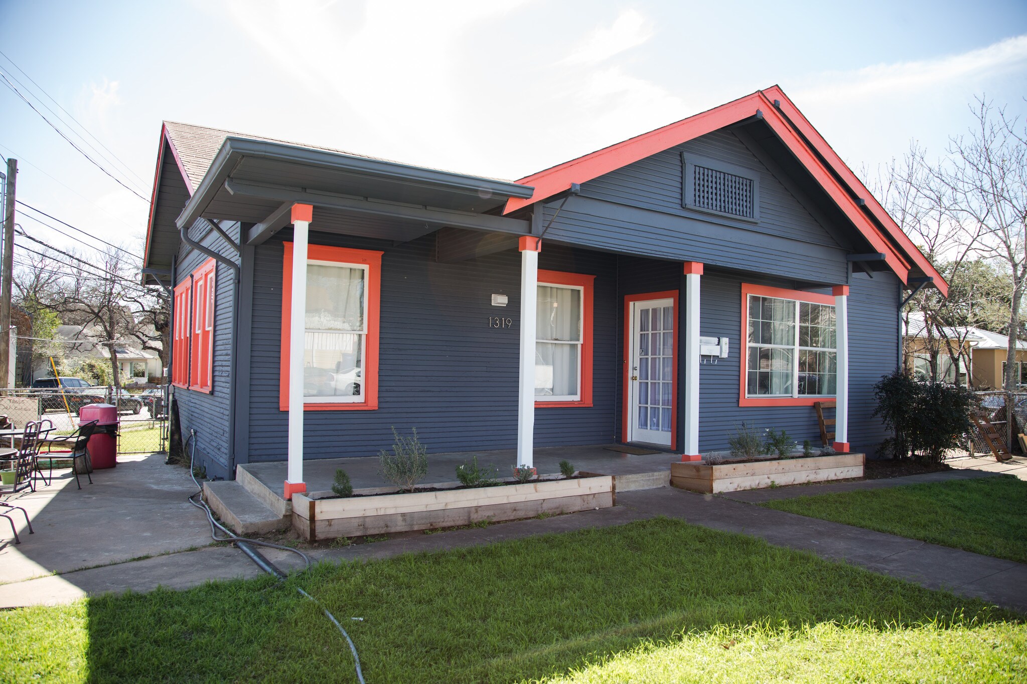 1319 Rosewood Ave, Austin, TX for sale Primary Photo- Image 1 of 1