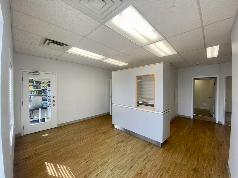 6 Speers Blvd, Loyalist, ON for lease - Building Photo - Image 2 of 9