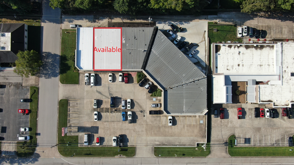 3401 W Davis Rd, Conroe, TX for lease - Building Photo - Image 3 of 4