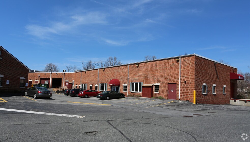 11601-11641 Boiling Brook Pky, Rockville, MD for lease - Building Photo - Image 3 of 8