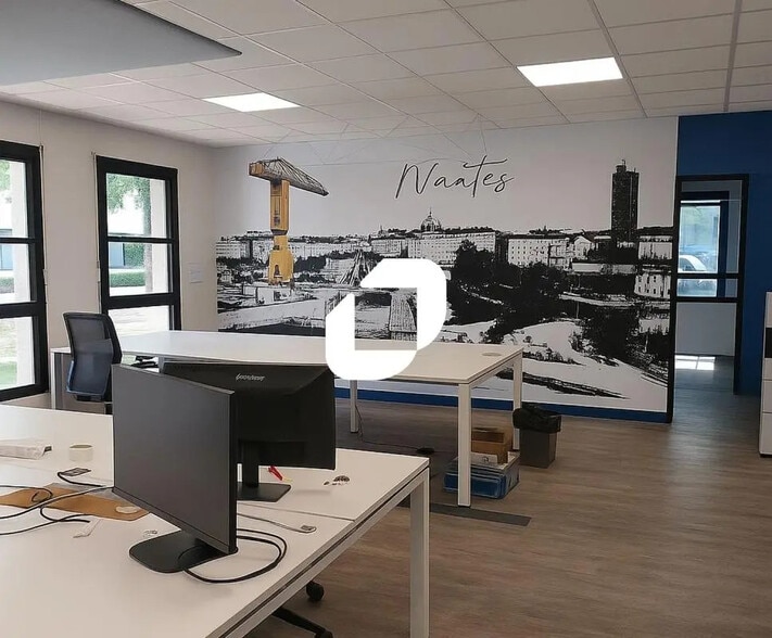 Office in Saint-Herblain for lease - Interior Photo - Image 2 of 7