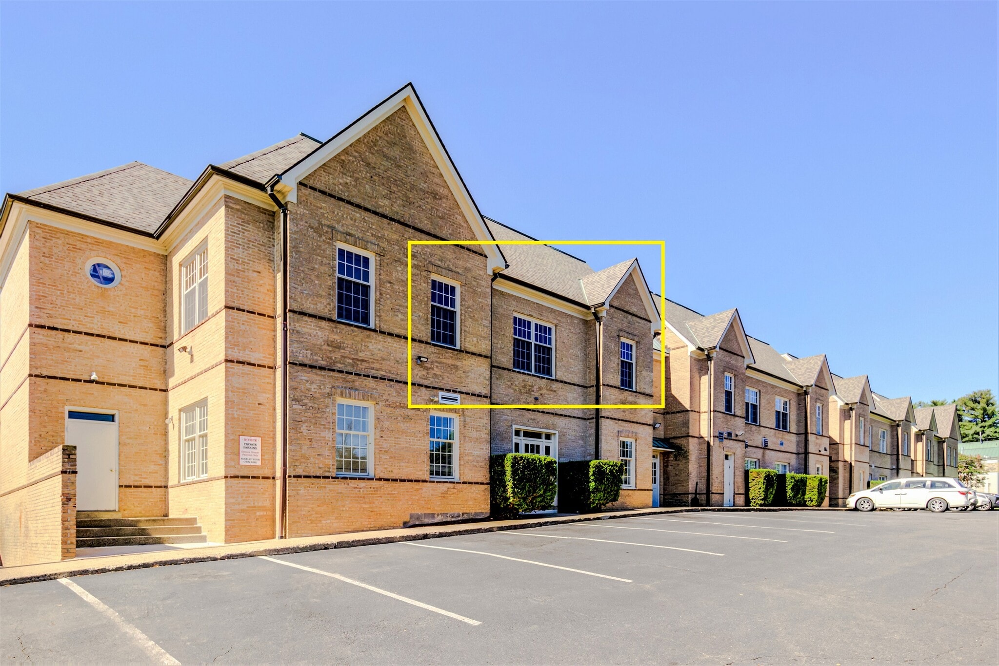 9912 Pike, Great Falls, VA 22066 Olivers Corner Condo