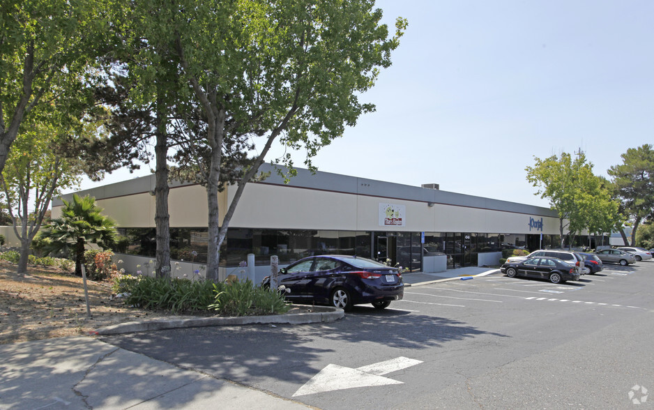 45445-45461 Warm Springs Blvd, Fremont, CA for lease - Building Photo - Image 1 of 4