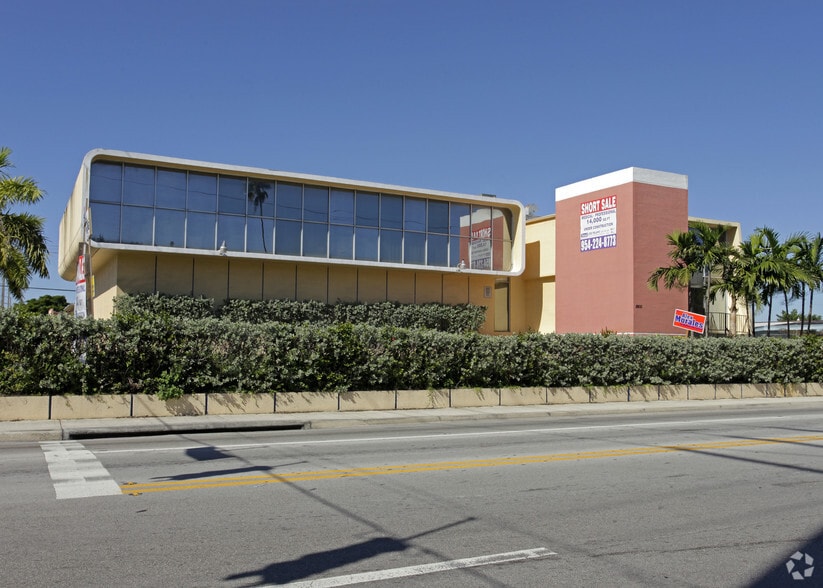 2900 Palm Ave, Hialeah, FL for sale - Primary Photo - Image 1 of 1
