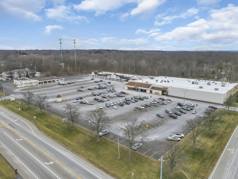 470-550 W Aurora Rd, Sagamore Hills, OH for sale - Building Photo - Image 1 of 1