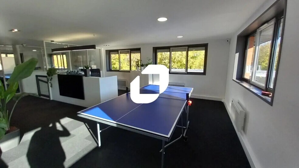 Office in VILLENEUVE-D'ASCQ for lease - Interior Photo - Image 3 of 9