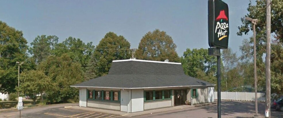 303 E Division St, Neillsville, WI for sale - Building Photo - Image 1 of 1