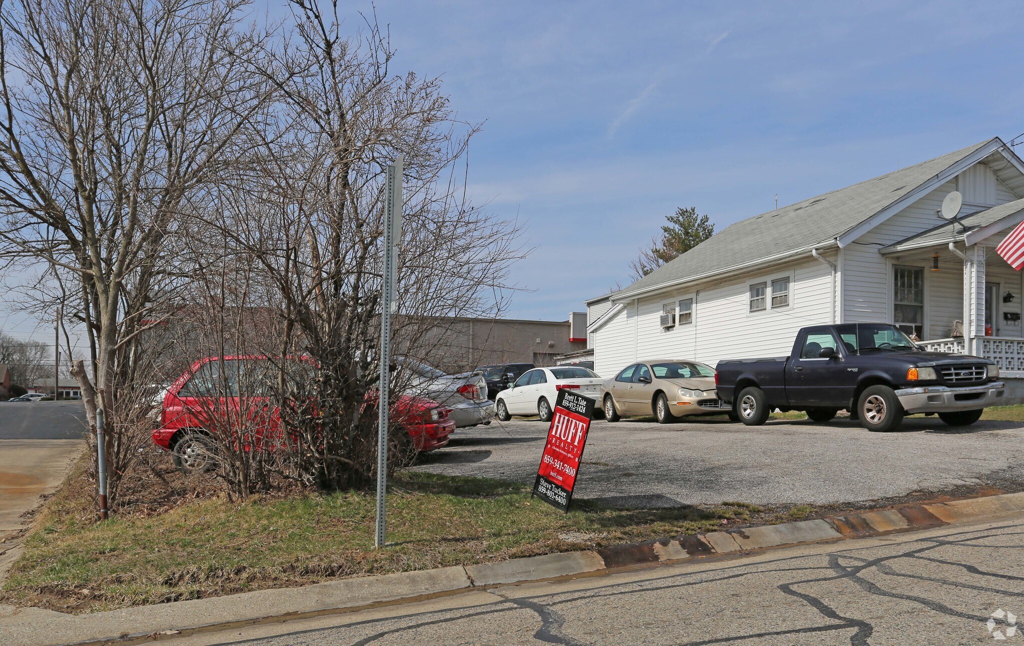 214 Cross St, Elsmere, KY for sale Primary Photo- Image 1 of 1