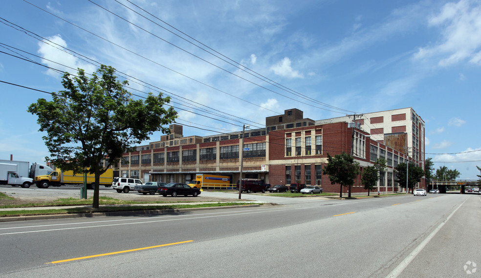 635 S Lafayette St, South Bend, IN for sale - Primary Photo - Image 1 of 1