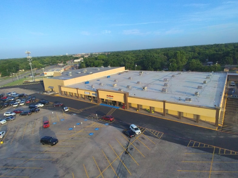 5101 Gus Thomasson Rd, Mesquite, TX for lease - Building Photo - Image 1 of 18