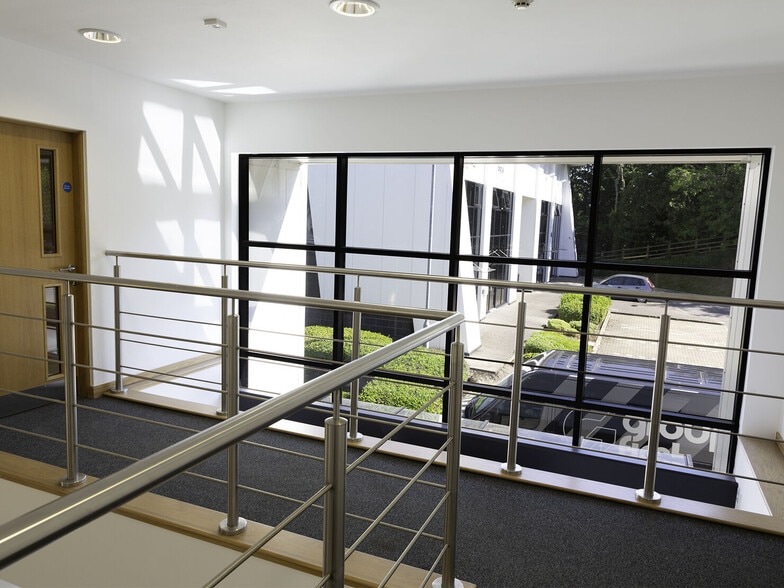 Cowm Top Ln, Rochdale for lease - Interior Photo - Image 3 of 5