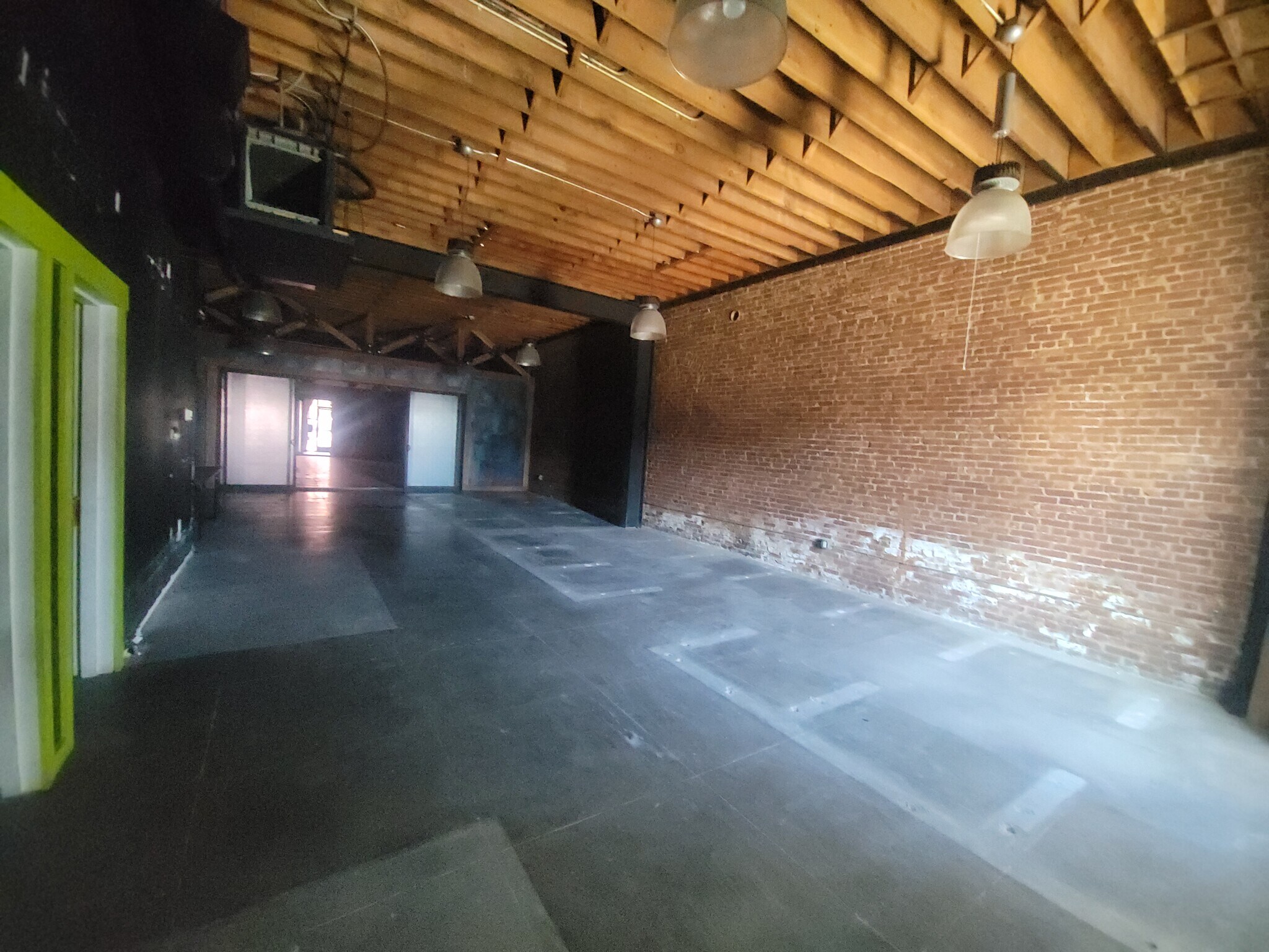 128 W Santa Fe Ave, Placentia, CA for lease Interior Photo- Image 1 of 3