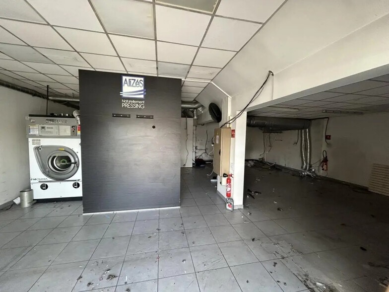 Retail in Wasquehal for lease - Interior Photo - Image 2 of 4