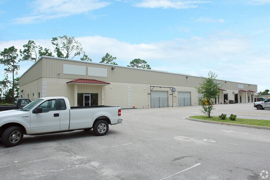 560564 NW Interpark Pl, Port Saint Lucie, FL 34986