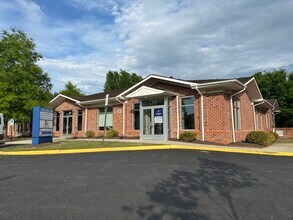 16021 Kairos Rd, Colonial Heights, VA for lease Building Photo- Image 1 of 18