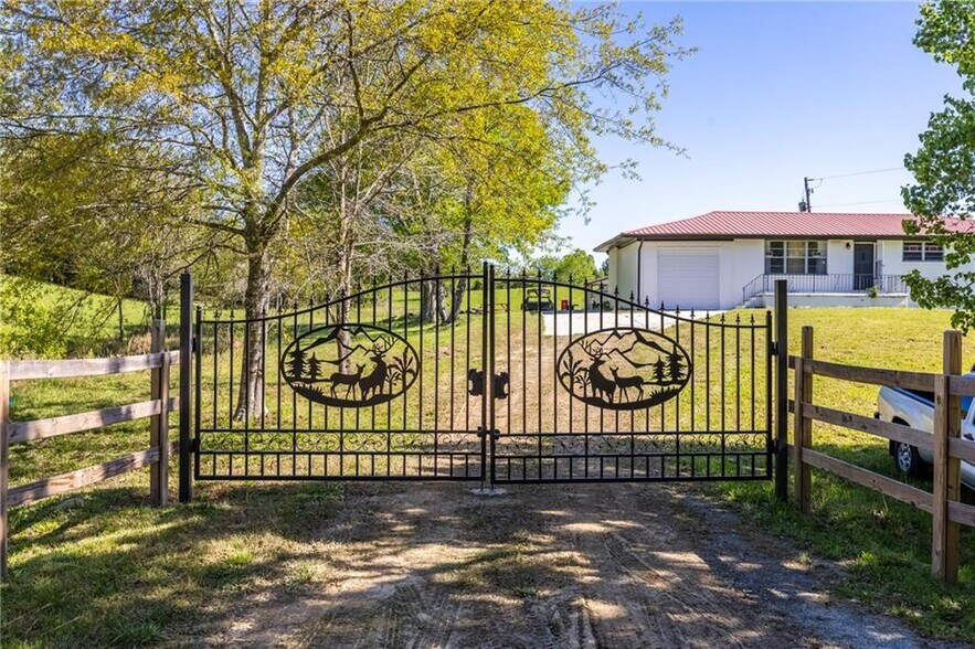 7596 Red Bud Rd NE, Ranger, GA for sale - Building Photo - Image 1 of 24