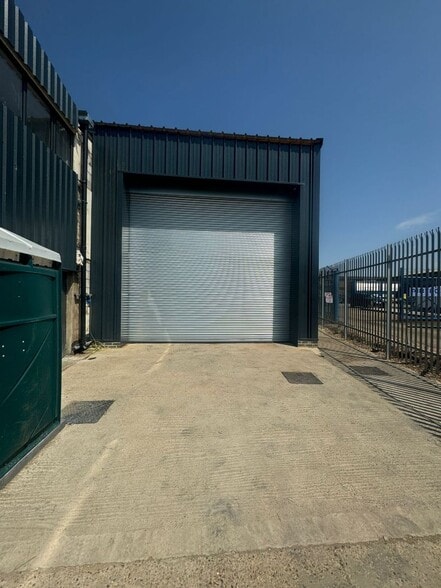 Kings Rd, Canvey Island for lease - Building Photo - Image 1 of 3