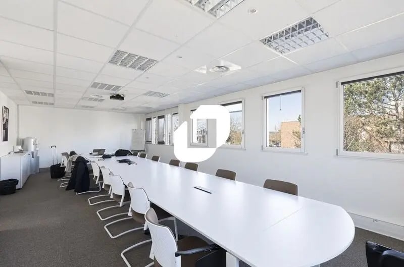 Location Bureaux 118 m² - Photo 1