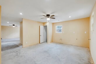 3319 Airline Dr, Houston, TX for lease Interior Photo- Image 2 of 4