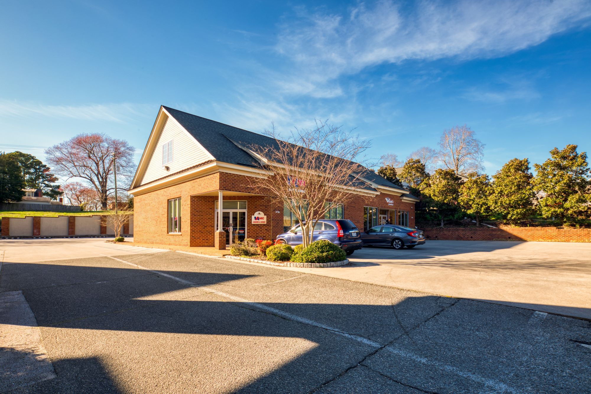 6728-6736 Main St, Gloucester, VA for lease Primary Photo- Image 1 of 3