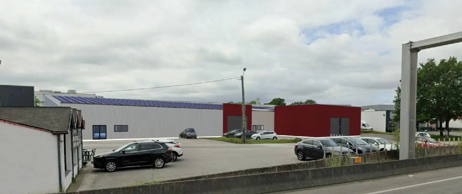 Flex in Theix-Noyalo for lease Building Photo- Image 1 of 4