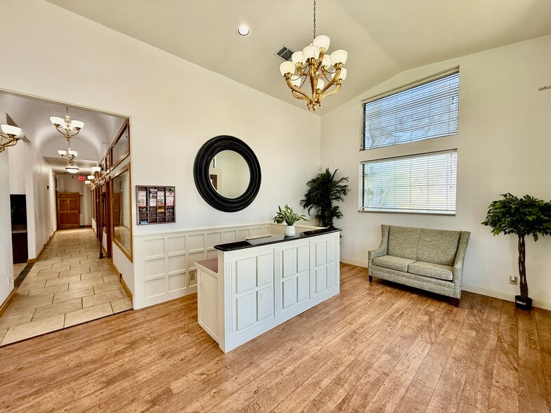 5101 E University Dr, Denton, TX for lease - Lobby - Image 3 of 20