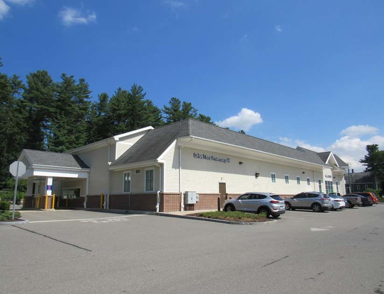 52 Rockingham Rd, Derry, NH for sale - Building Photo - Image 1 of 1