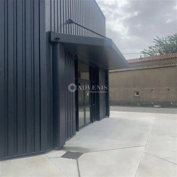 Retail in Lézignan-Corbières for lease - Building Photo - Image 3 of 7