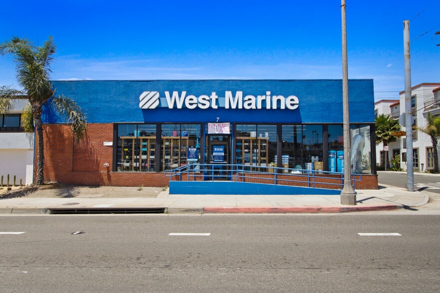 7 Pacific Coast Hwy, Hermosa Beach, CA for lease - Primary Photo - Image 1 of 3