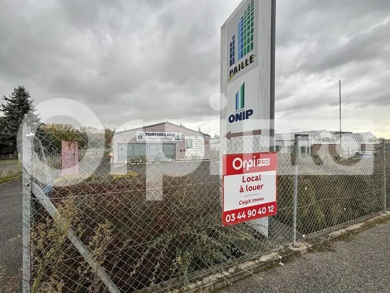Retail in Compiègne for lease - Building Photo - Image 1 of 6