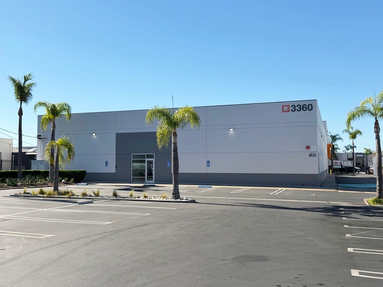 3360 N San Fernando Rd, Los Angeles, CA for lease - Building Photo - Image 1 of 8